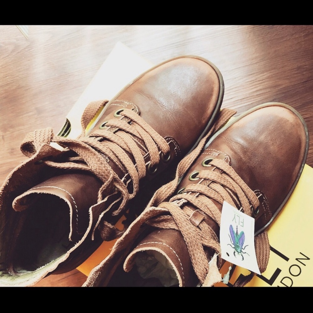 SOLD Ⓜ️ 🙌 🎉Host Pick🎉 Fly London Boots 🥾🪰 - Picture 5 of 10